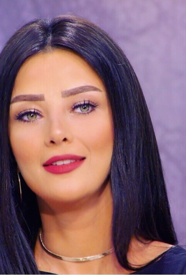 رضوى الشربيني تكشف عن عمرها