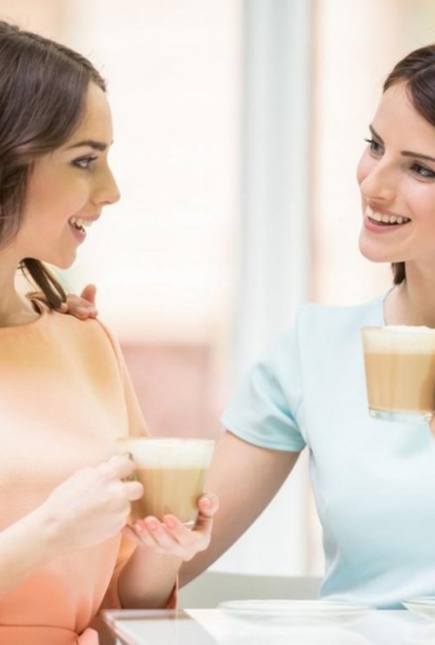 كيف تعزز المرأة مهارات التواصل مع الآخرين