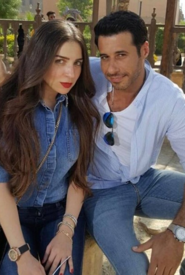 مي عز الدين تعرب عن اشتياقها لـ احمد السعدني