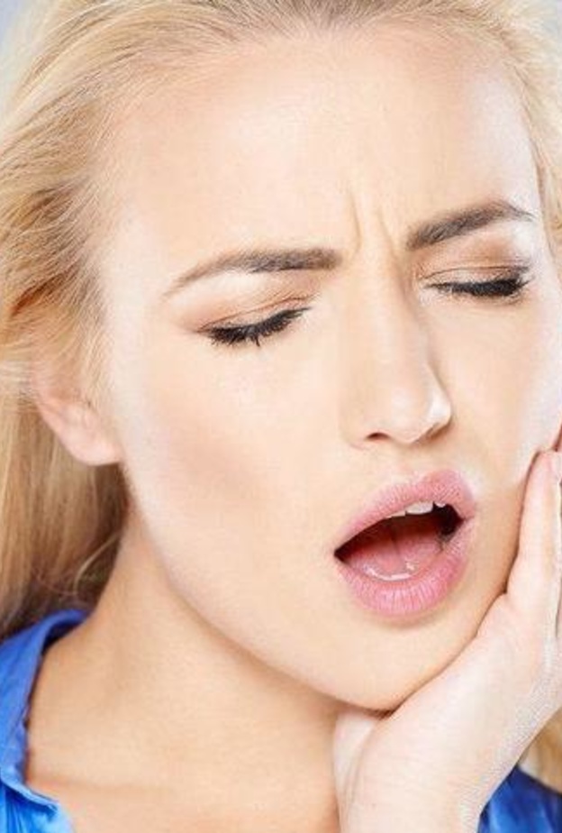  أمراض الفم تسبب قلاع الفم