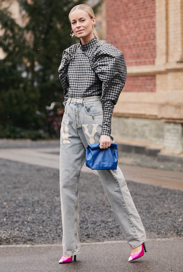 اطلالة عصرية وأنيقة في موديلات البلايز ذات الأكمام المنفوخة