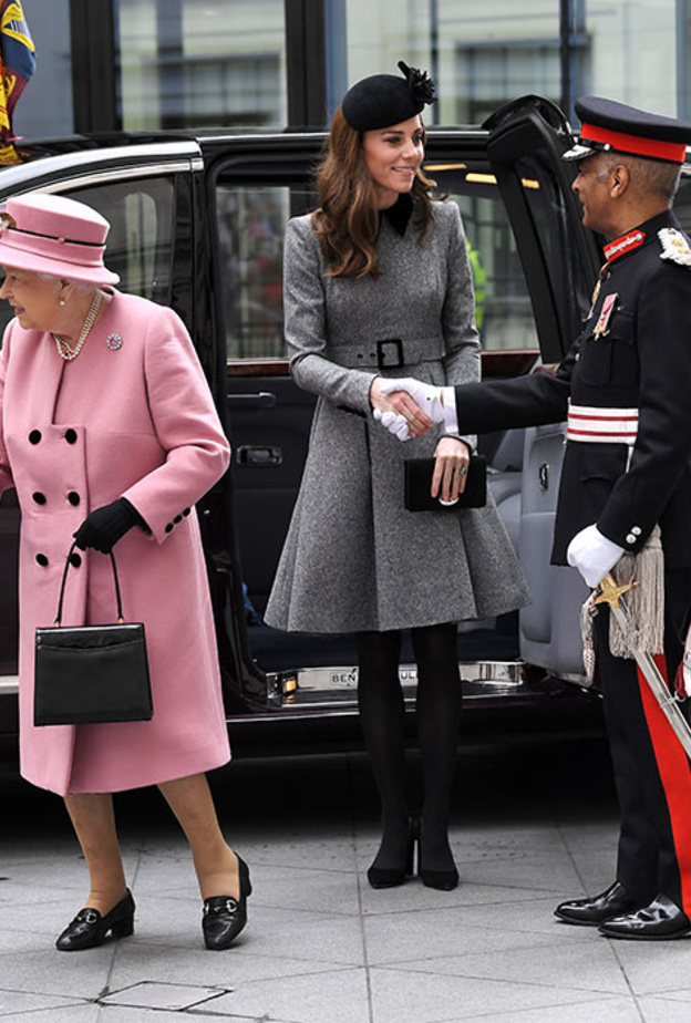 أناقة ملكة بريطانيا وكيت ميدلتون