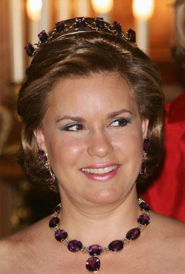 أقراط اللؤلؤ