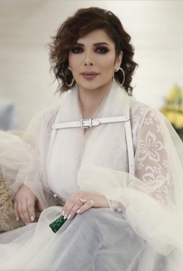 أحلام أثناء حفلها في الرياض 