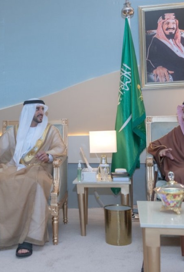 الملك سلمان بن عبد العزيز والشيخ حمدان بن محمد بن راشد والأمير محمد بن سلمان 