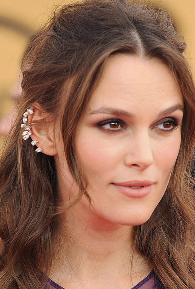 النعومة في مجوهرات كيرا نايتلي