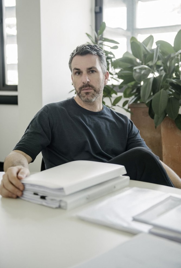 Paul Surridge يُعلن استقالته 