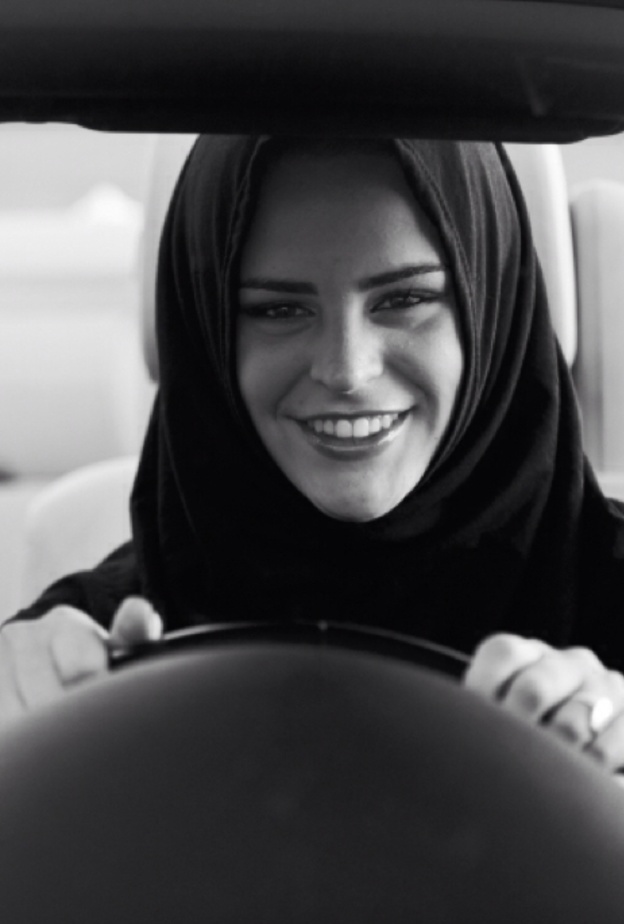 التمتع بصحة جيدة وعدم المعاناة من أمراض وعاهات تمنع من قيادة السيارة