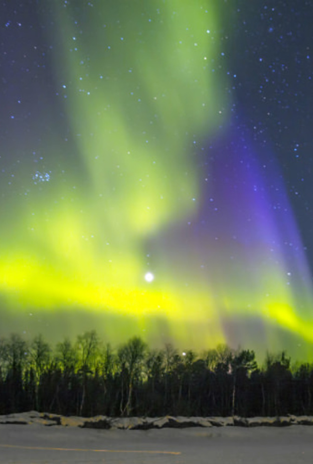 اروع منظر للشفق القطبي في غرينلاند