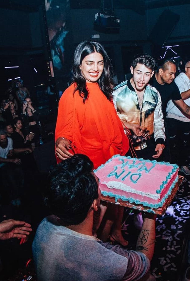 بريانكا تشوبرا وزوجها يشعلان حفلا في ميامي