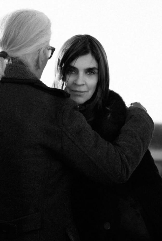 أعلن دار كارل لاغرفيلد عن تعاونه مع المصممة كارين روتفيلد كمستشارة للموضة