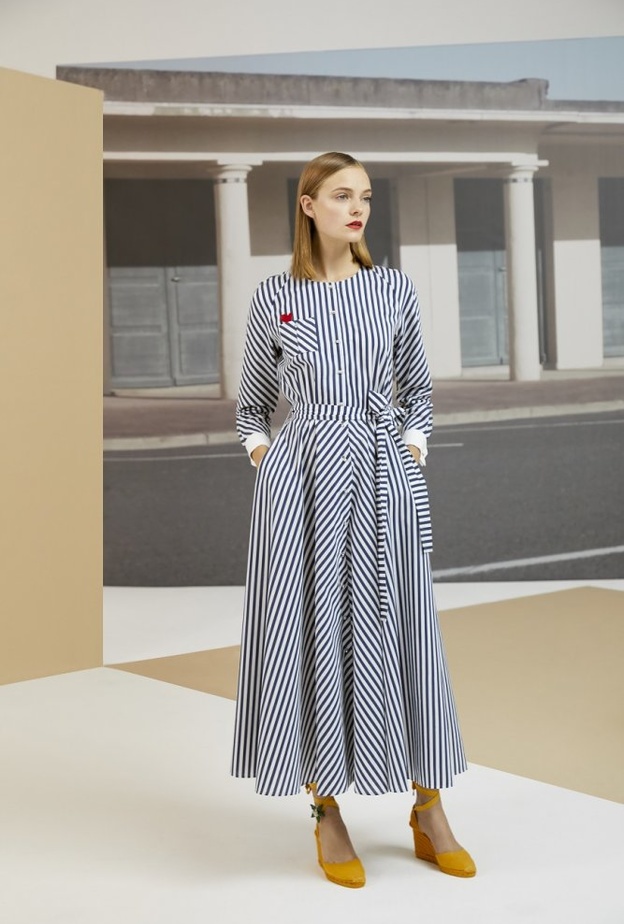 بدلة أنيقة مزينة بالقلوب