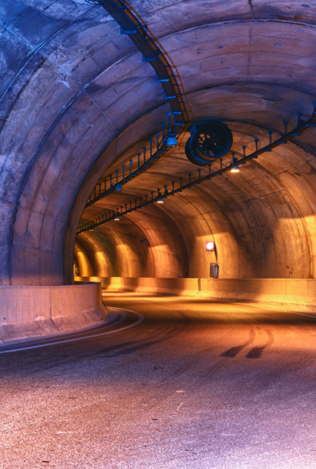 نصائح ذهبية لقيادة آمنة في الأنفاق