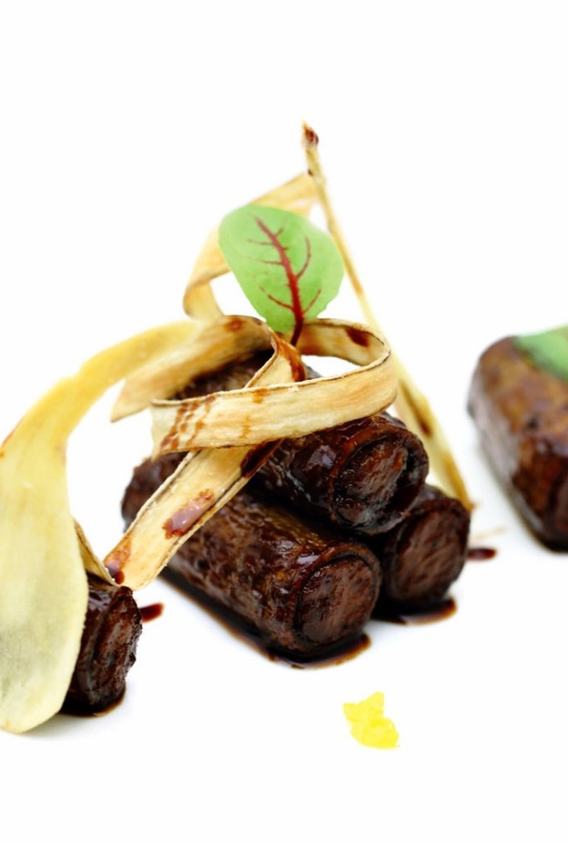 مطعم ULTRAVIOLET