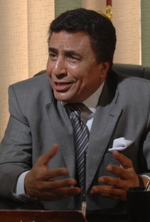 إسماعيل محمود