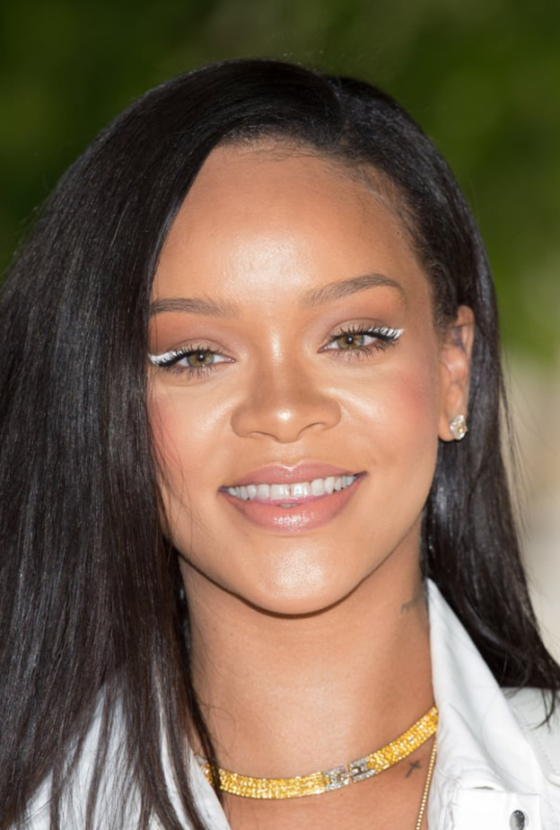 تغير أسلوب مكياج ريهانا