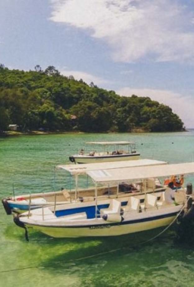 اجواء التنقل بين الجزر في كوتا كينابالو