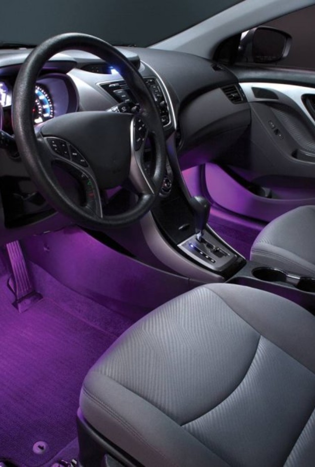 الإضاءة المحيطة تعطي سيارتك لمسة خاصة