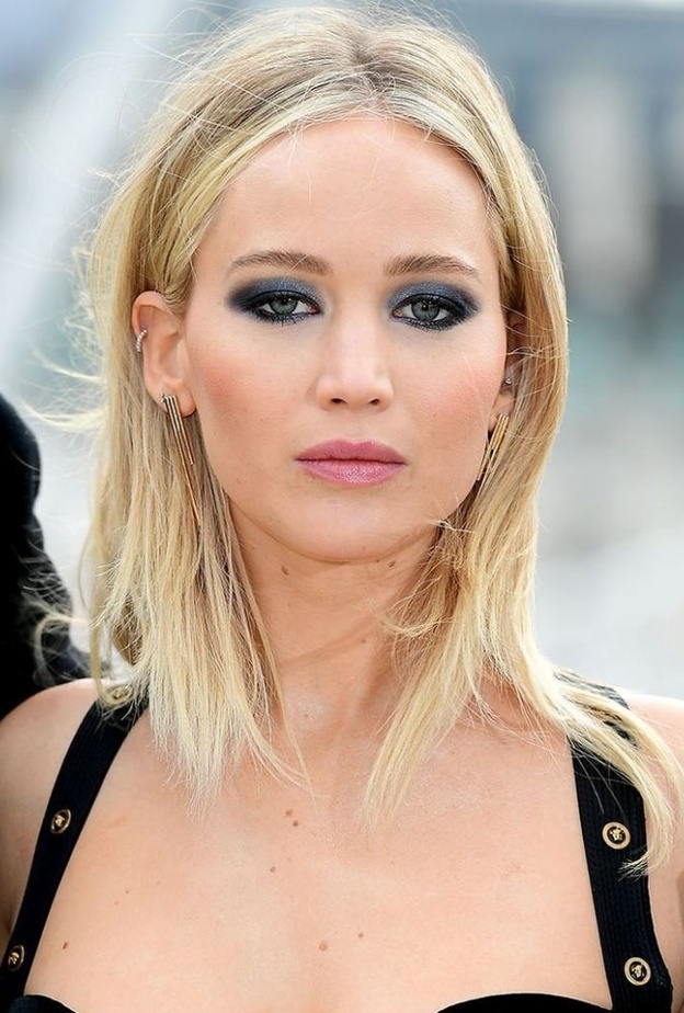 اختاري مكياج سموكي ناعم من أنجلينا جولي