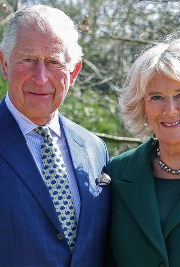 الأمير تشارلز وزوجته يحتفلان بالذكرى السنوية الرابعة عشر لزواجهما