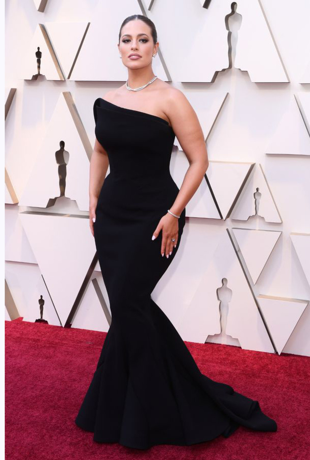  Candice Huffine من أشهر عارضات الأزياء الممتلئات