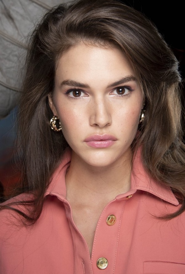  استخدام السشوار سيجعل شعرك يبدو أكثر كثافة