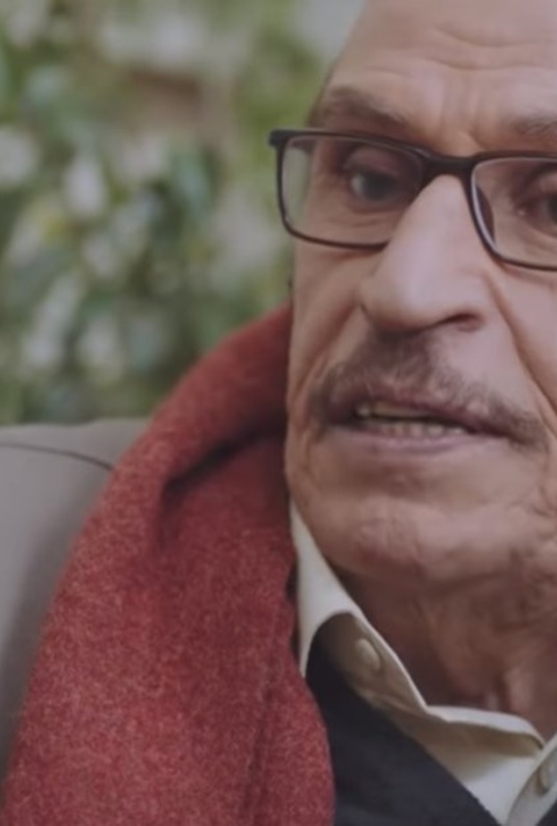 عزت العلايلى فى مشهد بمسلسل قيد عائلى