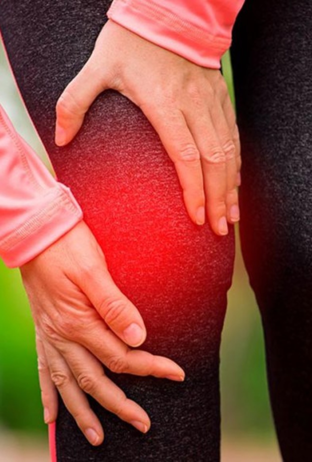 الألم المبرح أبرز أعراض إصابات الركبة