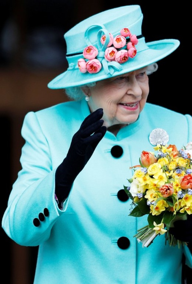 كعكة عيد ميلاد الملكة