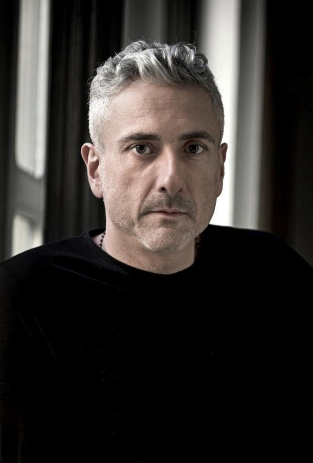 المصمم العالمي Antonio Grimaldi يطلق مجموعة خاصة من القفطانات لموسم رمضان 2019