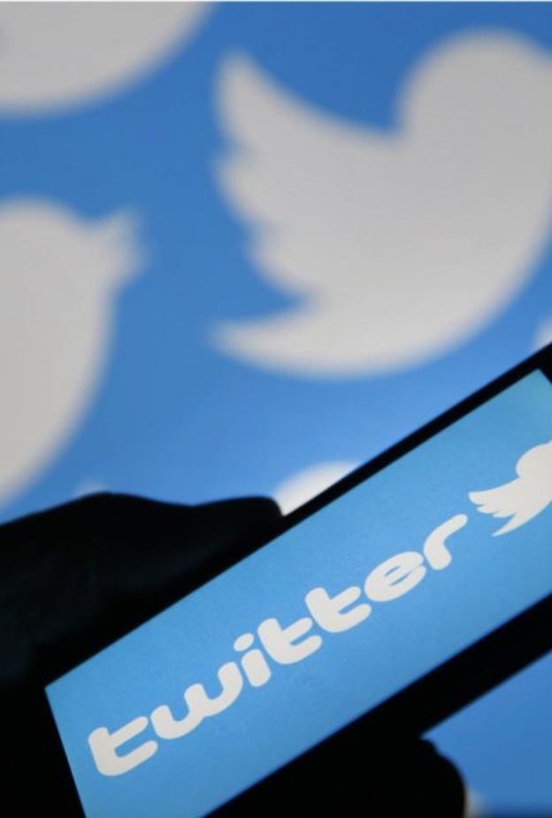 تعديلات جديدة تختبرها تويتر للتفاعل مع التغريدات و للوضع المظلم