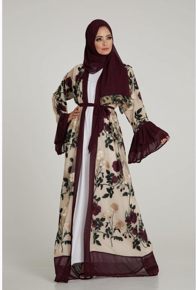 عبايات ملونة