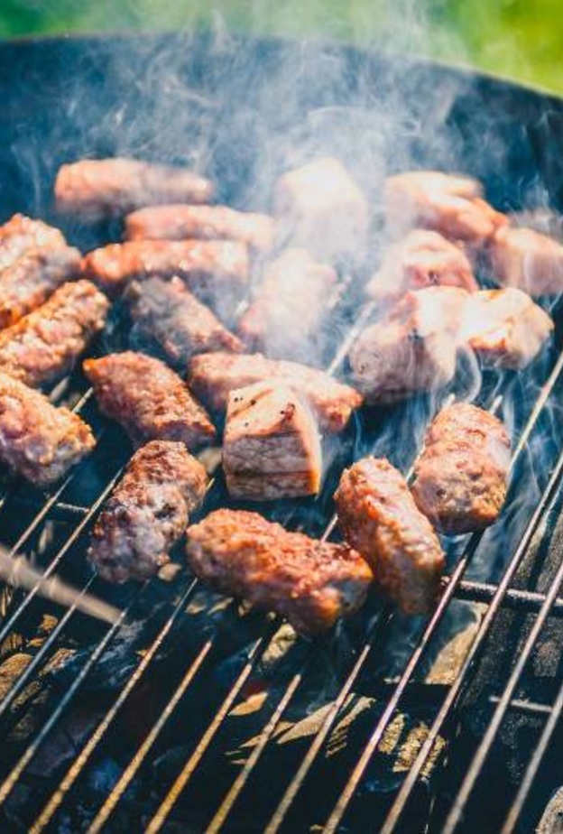 دراسة: دخان الشواء أخطر مما نتوقع