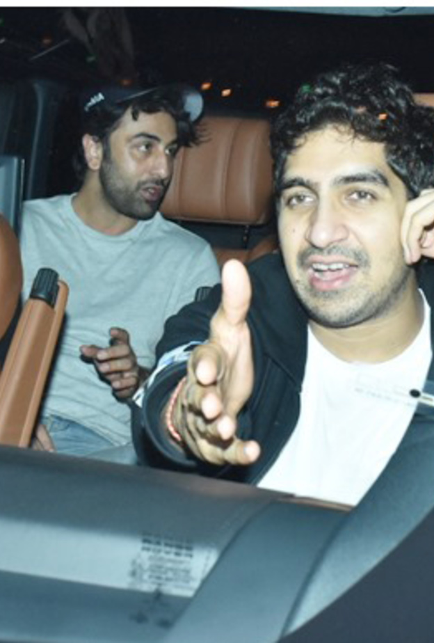 لقاء جديد بين رانبير كابور وعليا بهات في منزل كاران جوهر