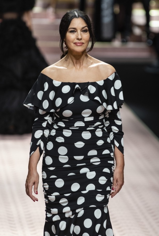 بدلة واسعة ومنقّطة من Dolce&Gabbana