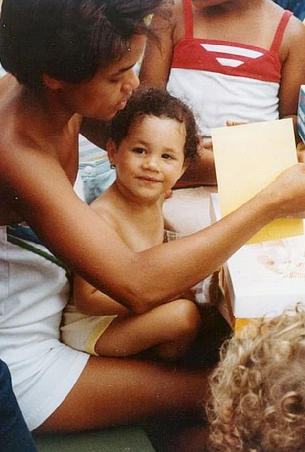 صور لم تنشر من قبل لطفولة ميغان ماركل