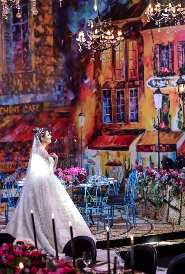 اكسسوارات الانارة تحاكي مقاهي باريس