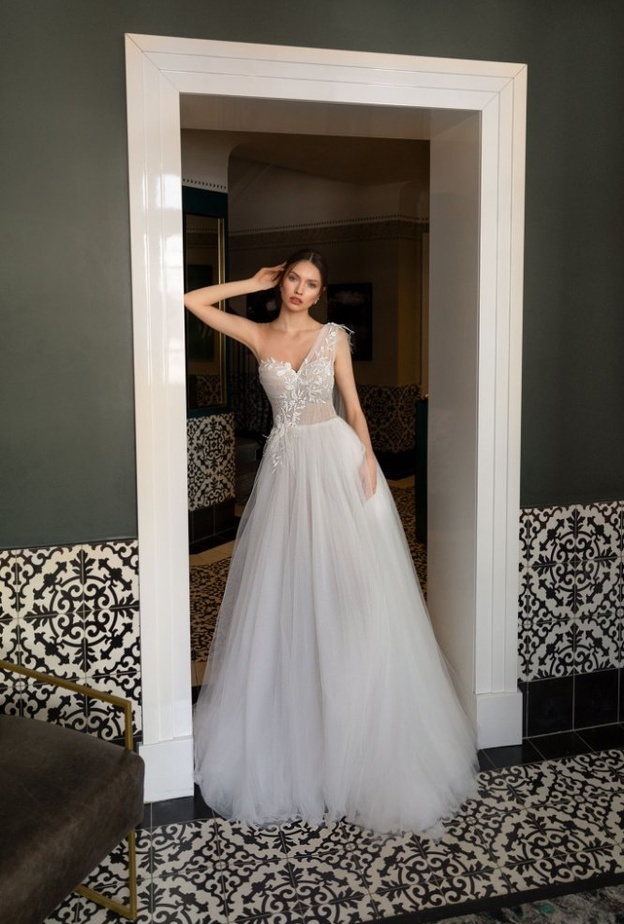 فستان من تصميم isabelle armstrong