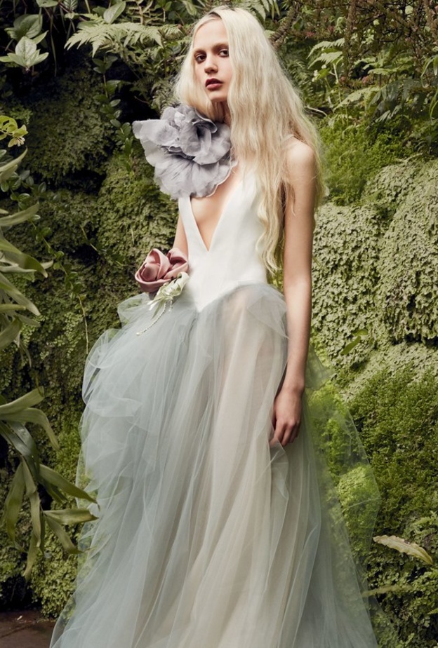 فستان من تصميم nicole