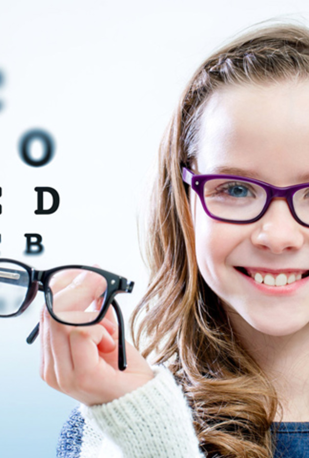 علامات الإنذار المبكر لضعف البصر لدى الأطفال 