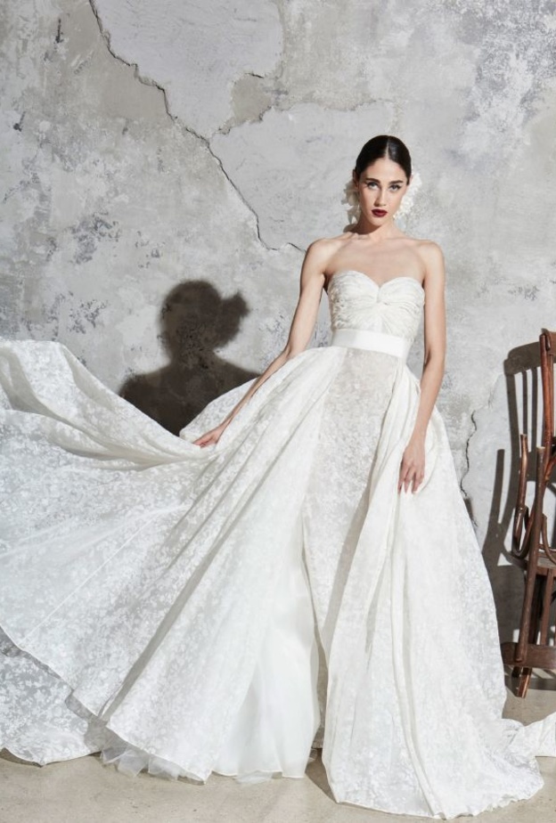 فستان ball gown