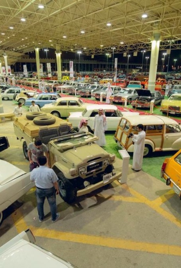 انطلاق مهرجان السيارات التراثية والكلاسيكية