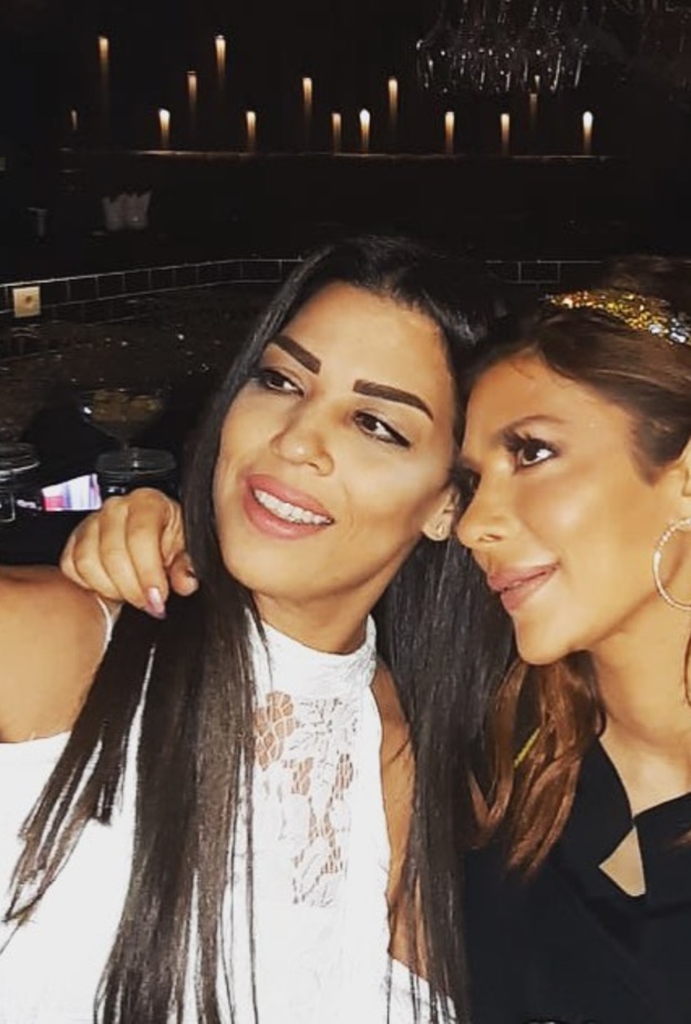 ياسمين عيسى تحتفل بعيد ميلادها بحضور اصدقائها