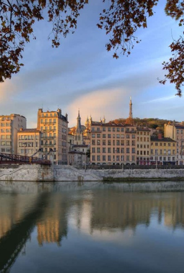 احرص على الإقامة في الوحدات الفندقية أو أماكن الإقامة الاقتصادية في ليون