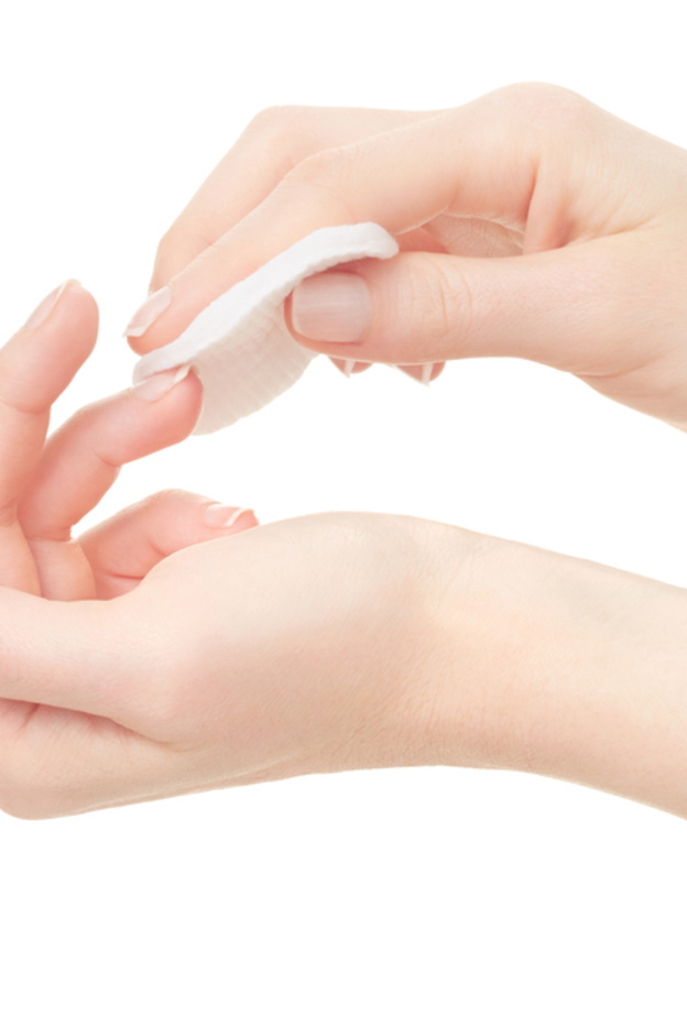 إزالة المناكير 