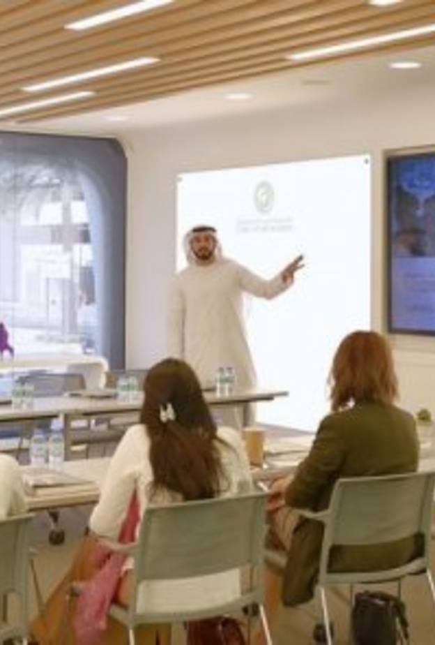 أكاديمية دبي للمستقبل