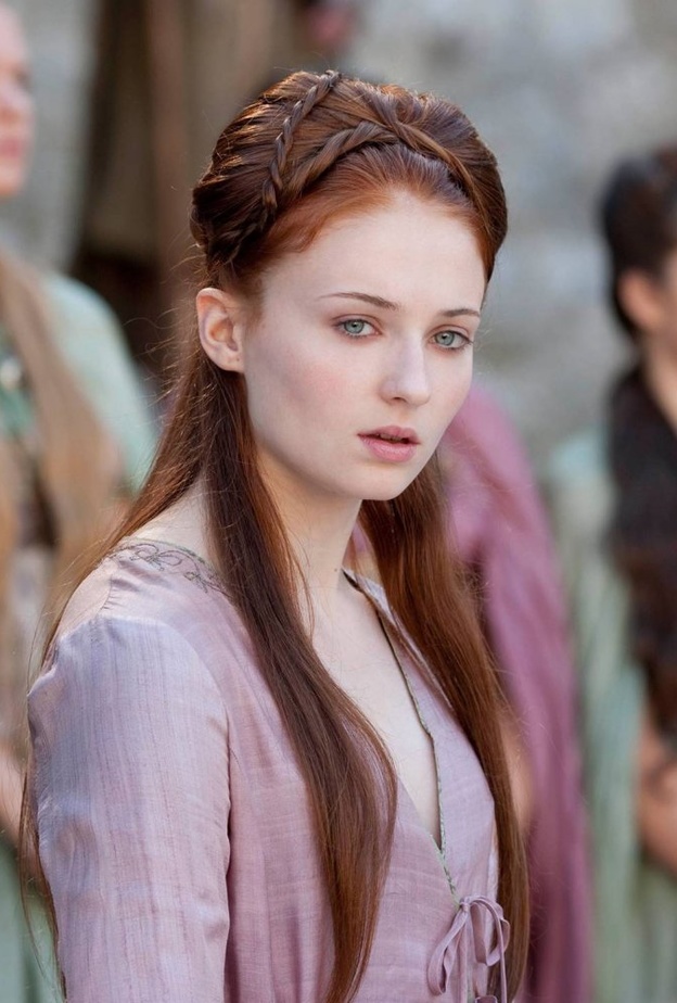 أجمل تسريحات شعر أنيقة وكلاسيكية