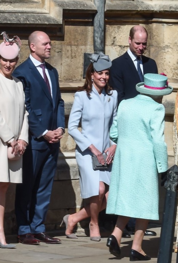  الانحناء للأميرات الملكيات بالمولد