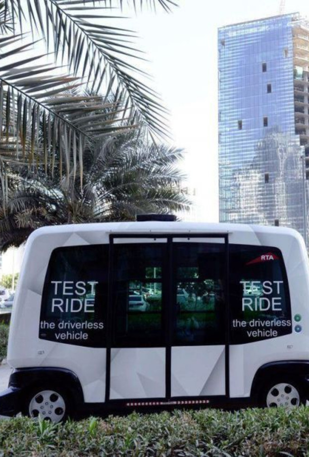 تنظيم التجارب التشغيليّة للمركبات ذاتيّة القيادة في دبي