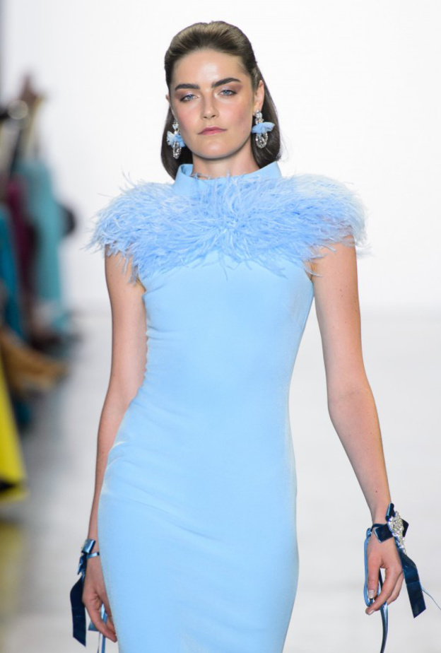  خطّ طويل من الريش من Calvin Luo